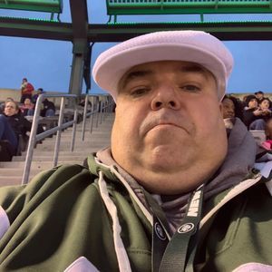 Meet your Posher, Robert